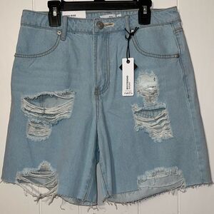 Women’s Rue21 90’s Fit Distressed Boyfriend Short Size 10